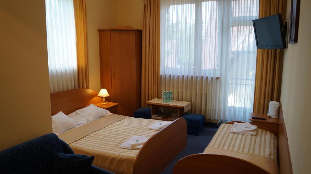 Standard Triple Room,52207127:JPEG